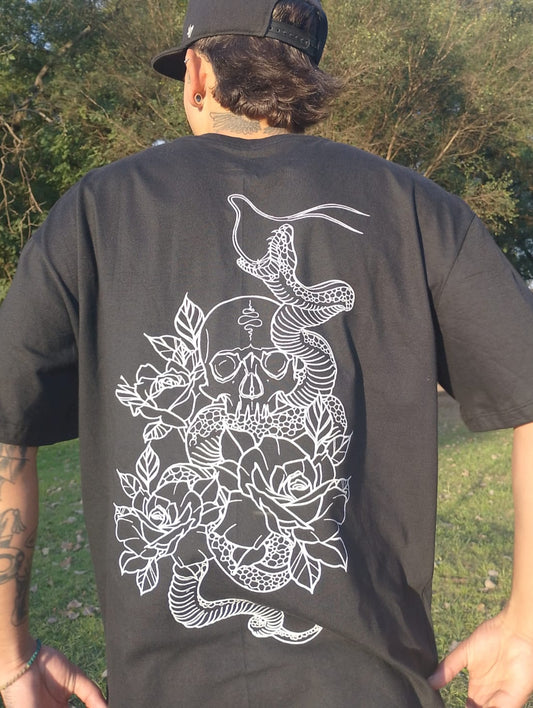 Remera oversize negra